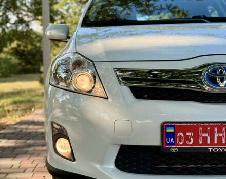 Белый Тойота Аурис, объемом двигателя 1.8 л и пробегом 210 тыс. км за 11750 $, фото 7 на Automoto.ua