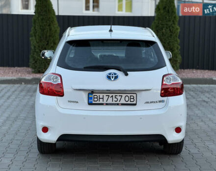 Белый Тойота Аурис, объемом двигателя 1.8 л и пробегом 233 тыс. км за 9000 $, фото 12 на Automoto.ua