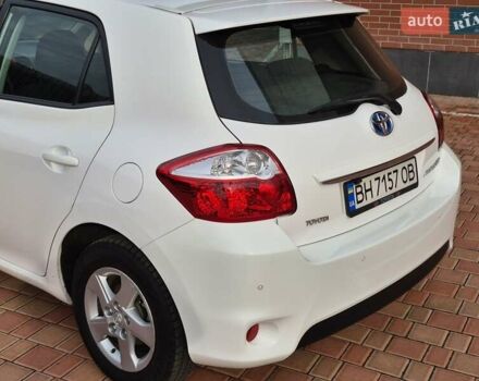 Білий Тойота Ауріс, об'ємом двигуна 1.8 л та пробігом 230 тис. км за 9950 $, фото 16 на Automoto.ua