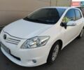 Белый Тойота Аурис, объемом двигателя 1.4 л и пробегом 265 тыс. км за 7750 $, фото 1 на Automoto.ua