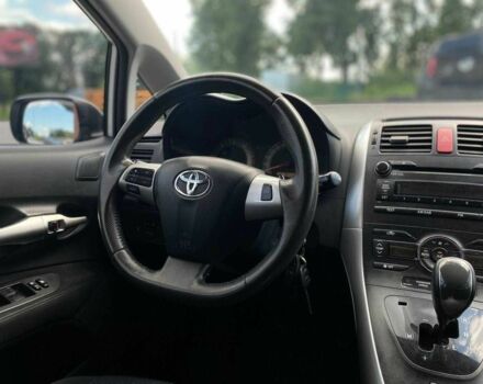 Белый Тойота Аурис, объемом двигателя 1.4 л и пробегом 265 тыс. км за 7790 $, фото 22 на Automoto.ua