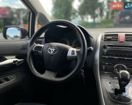 Белый Тойота Аурис, объемом двигателя 1.36 л и пробегом 265 тыс. км за 7790 $, фото 35 на Automoto.ua
