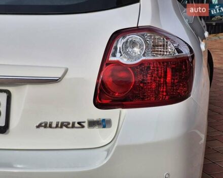 Білий Тойота Ауріс, об'ємом двигуна 1.8 л та пробігом 230 тис. км за 9950 $, фото 18 на Automoto.ua