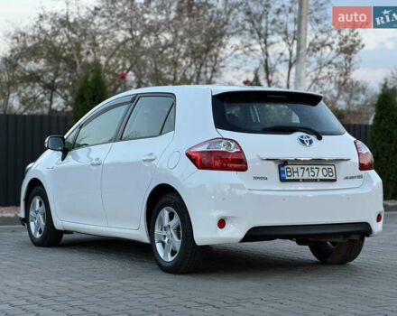Белый Тойота Аурис, объемом двигателя 1.8 л и пробегом 233 тыс. км за 9000 $, фото 14 на Automoto.ua