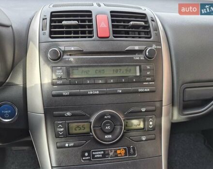 Білий Тойота Ауріс, об'ємом двигуна 1.8 л та пробігом 230 тис. км за 9950 $, фото 33 на Automoto.ua