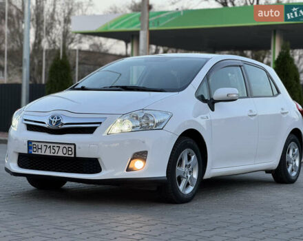 Белый Тойота Аурис, объемом двигателя 1.8 л и пробегом 233 тыс. км за 9000 $, фото 8 на Automoto.ua