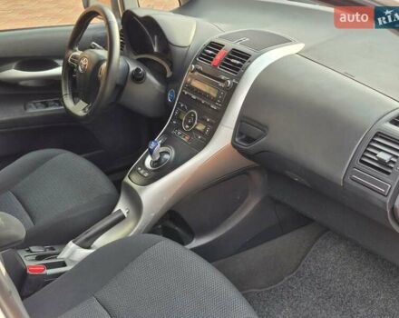 Білий Тойота Ауріс, об'ємом двигуна 1.8 л та пробігом 230 тис. км за 9950 $, фото 30 на Automoto.ua