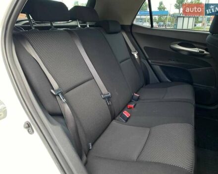 Белый Тойота Аурис, объемом двигателя 1.36 л и пробегом 265 тыс. км за 7790 $, фото 20 на Automoto.ua