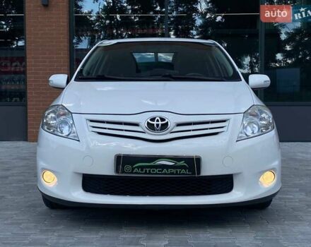 Белый Тойота Аурис, объемом двигателя 1.36 л и пробегом 265 тыс. км за 7790 $, фото 4 на Automoto.ua