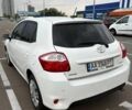 Білий Тойота Ауріс, об'ємом двигуна 1.6 л та пробігом 121 тис. км за 10500 $, фото 3 на Automoto.ua