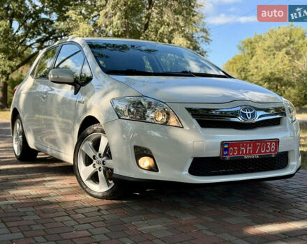 Белый Тойота Аурис, объемом двигателя 1.8 л и пробегом 210 тыс. км за 11750 $, фото 9 на Automoto.ua