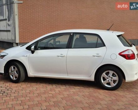 Білий Тойота Ауріс, об'ємом двигуна 1.8 л та пробігом 230 тис. км за 9950 $, фото 9 на Automoto.ua