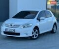 Белый Тойота Аурис, объемом двигателя 1.6 л и пробегом 206 тыс. км за 7500 $, фото 1 на Automoto.ua