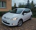 Белый Тойота Аурис, объемом двигателя 1.6 л и пробегом 98 тыс. км за 11900 $, фото 6 на Automoto.ua