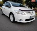 Белый Тойота Аурис, объемом двигателя 1.6 л и пробегом 67 тыс. км за 12800 $, фото 1 на Automoto.ua