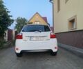 Белый Тойота Аурис, объемом двигателя 1.4 л и пробегом 200 тыс. км за 7200 $, фото 4 на Automoto.ua