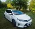 Белый Тойота Аурис, объемом двигателя 1.8 л и пробегом 141 тыс. км за 13400 $, фото 1 на Automoto.ua