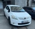 Белый Тойота Аурис, объемом двигателя 1.6 л и пробегом 160 тыс. км за 9400 $, фото 1 на Automoto.ua