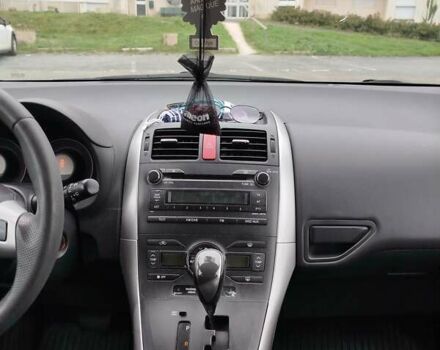 Белый Тойота Аурис, объемом двигателя 1.6 л и пробегом 185 тыс. км за 7200 $, фото 3 на Automoto.ua