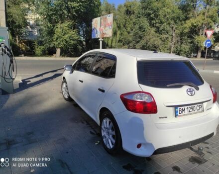 Белый Тойота Аурис, объемом двигателя 1.4 л и пробегом 270 тыс. км за 8000 $, фото 6 на Automoto.ua