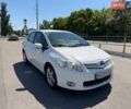 Белый Тойота Аурис, объемом двигателя 1.6 л и пробегом 283 тыс. км за 9600 $, фото 1 на Automoto.ua