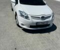 Белый Тойота Аурис, объемом двигателя 1.6 л и пробегом 170 тыс. км за 9300 $, фото 1 на Automoto.ua