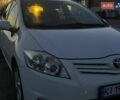 Белый Тойота Аурис, объемом двигателя 1.6 л и пробегом 109 тыс. км за 12000 $, фото 1 на Automoto.ua
