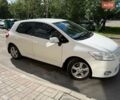 Білий Тойота Ауріс, об'ємом двигуна 1.6 л та пробігом 140 тис. км за 10200 $, фото 6 на Automoto.ua