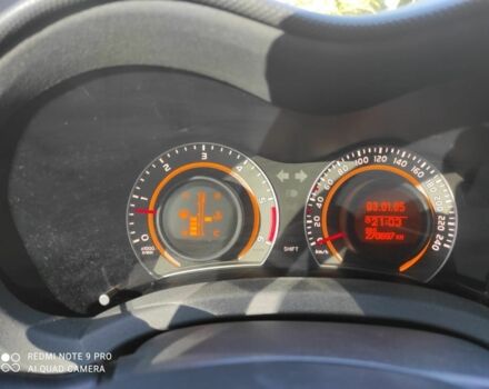 Белый Тойота Аурис, объемом двигателя 1.4 л и пробегом 270 тыс. км за 8000 $, фото 2 на Automoto.ua