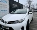 Белый Тойота Аурис, объемом двигателя 1.3 л и пробегом 247 тыс. км за 9200 $, фото 1 на Automoto.ua