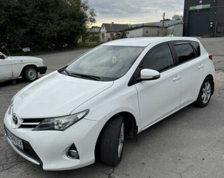 Белый Тойота Аурис, объемом двигателя 1.3 л и пробегом 190 тыс. км за 8500 $, фото 36 на Automoto.ua