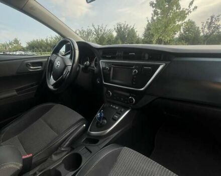 Белый Тойота Аурис, объемом двигателя 1.8 л и пробегом 299 тыс. км за 13600 $, фото 19 на Automoto.ua