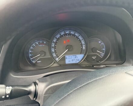 Білий Тойота Ауріс, об'ємом двигуна 1.6 л та пробігом 187 тис. км за 8500 $, фото 4 на Automoto.ua