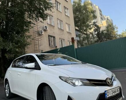 Белый Тойота Аурис, объемом двигателя 1.6 л и пробегом 202 тыс. км за 10800 $, фото 2 на Automoto.ua