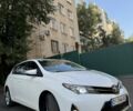 Белый Тойота Аурис, объемом двигателя 1.6 л и пробегом 202 тыс. км за 10800 $, фото 2 на Automoto.ua