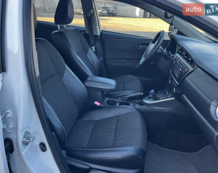 Білий Тойота Ауріс, об'ємом двигуна 1.8 л та пробігом 226 тис. км за 11599 $, фото 39 на Automoto.ua