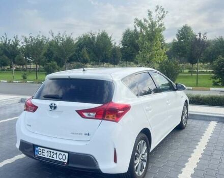 Белый Тойота Аурис, объемом двигателя 1.8 л и пробегом 299 тыс. км за 13600 $, фото 8 на Automoto.ua