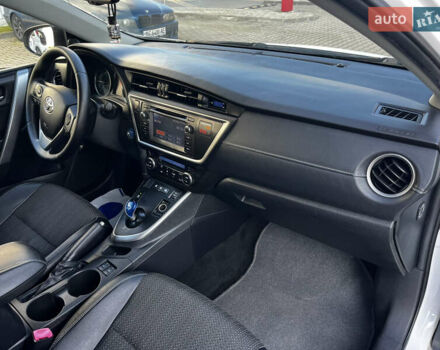 Белый Тойота Аурис, объемом двигателя 1.8 л и пробегом 226 тыс. км за 11599 $, фото 36 на Automoto.ua