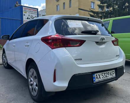 Белый Тойота Аурис, объемом двигателя 1.6 л и пробегом 195 тыс. км за 8750 $, фото 3 на Automoto.ua