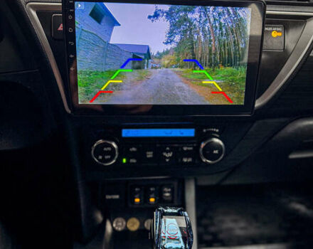 Белый Тойота Аурис, объемом двигателя 1.6 л и пробегом 121 тыс. км за 13750 $, фото 25 на Automoto.ua