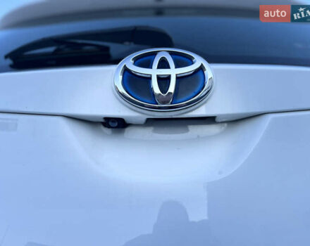 Белый Тойота Аурис, объемом двигателя 1.8 л и пробегом 226 тыс. км за 11650 $, фото 17 на Automoto.ua