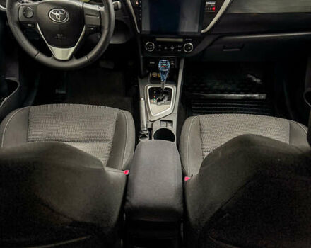 Белый Тойота Аурис, объемом двигателя 1.6 л и пробегом 121 тыс. км за 13750 $, фото 17 на Automoto.ua