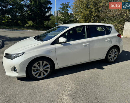 Белый Тойота Аурис, объемом двигателя 1.8 л и пробегом 213 тыс. км за 12999 $, фото 8 на Automoto.ua