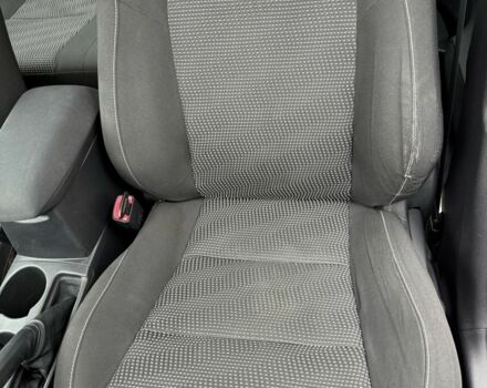 Білий Тойота Ауріс, об'ємом двигуна 1.6 л та пробігом 187 тис. км за 8500 $, фото 5 на Automoto.ua