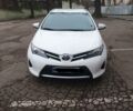 Білий Тойота Ауріс, об'ємом двигуна 1.3 л та пробігом 120 тис. км за 10300 $, фото 4 на Automoto.ua