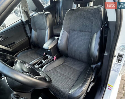 Белый Тойота Аурис, объемом двигателя 1.8 л и пробегом 226 тыс. км за 11499 $, фото 21 на Automoto.ua