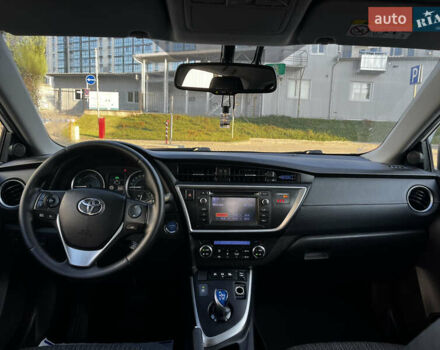 Белый Тойота Аурис, объемом двигателя 1.8 л и пробегом 226 тыс. км за 11599 $, фото 23 на Automoto.ua