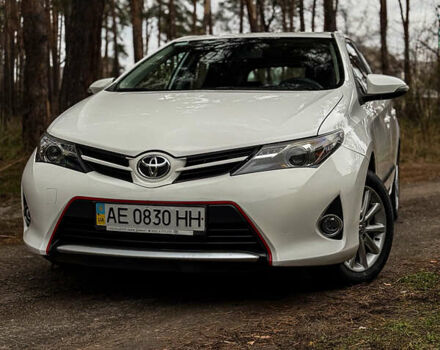 Белый Тойота Аурис, объемом двигателя 1.6 л и пробегом 121 тыс. км за 13750 $, фото 7 на Automoto.ua