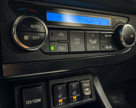 Белый Тойота Аурис, объемом двигателя 1.6 л и пробегом 121 тыс. км за 13750 $, фото 23 на Automoto.ua