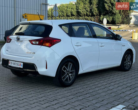 Белый Тойота Аурис, объемом двигателя 1.8 л и пробегом 226 тыс. км за 11599 $, фото 6 на Automoto.ua